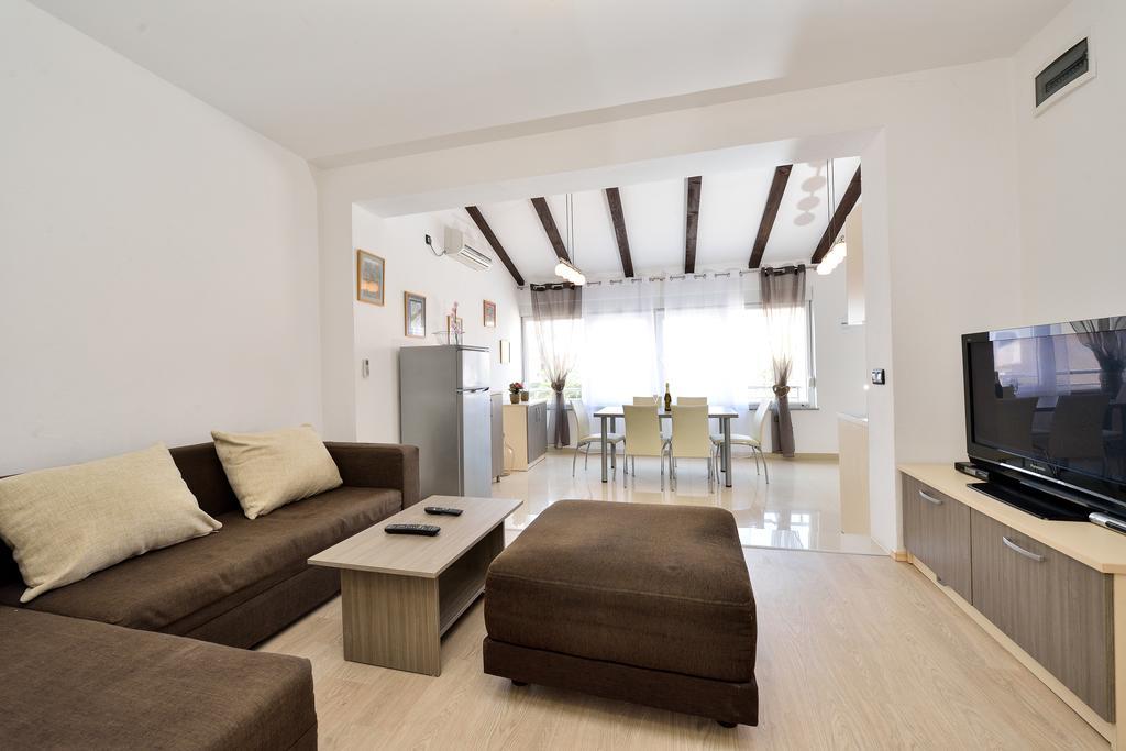 Apartments Nika&Karla Bibinje Bagian luar foto