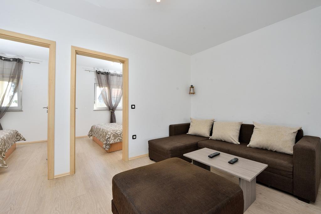 Apartments Nika&Karla Bibinje Bagian luar foto